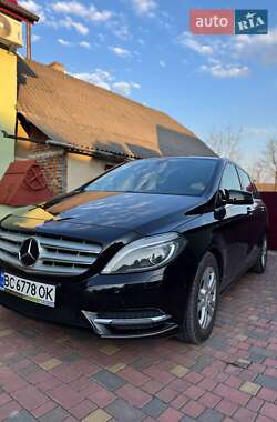 Хэтчбек Mercedes-Benz B-Class 2013 в 