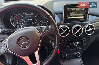 Хэтчбек Mercedes-Benz B-Class 2013 в 