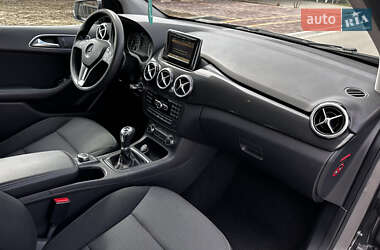 Хэтчбек Mercedes-Benz B-Class 2012 в 
