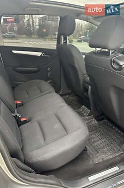 Хэтчбек Mercedes-Benz B-Class 2005 в 