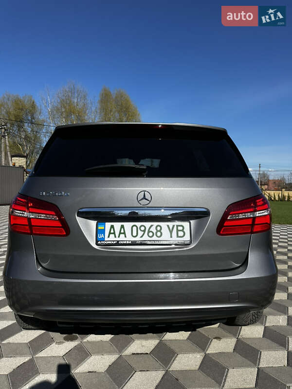 Хэтчбек Mercedes-Benz B-Class 2016 в Киеве