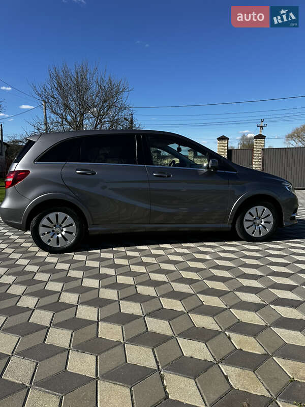 Хэтчбек Mercedes-Benz B-Class 2016 в Киеве