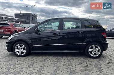 Хэтчбек Mercedes-Benz B-Class 2010 в 