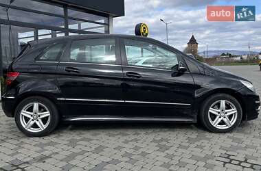 Хэтчбек Mercedes-Benz B-Class 2010 в 