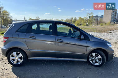 Хетчбек Mercedes-Benz B-Class 2009 в 