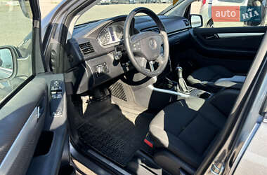Хетчбек Mercedes-Benz B-Class 2009 в 