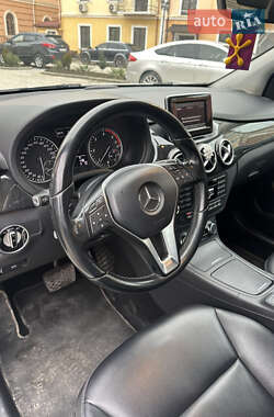 Хэтчбек Mercedes-Benz B-Class 2012 в 