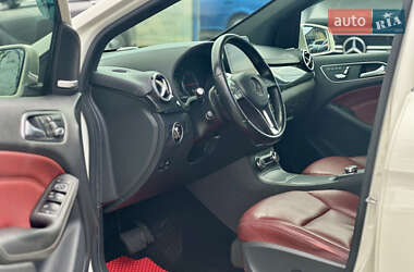 Хетчбек Mercedes-Benz B-Class 2015 в 