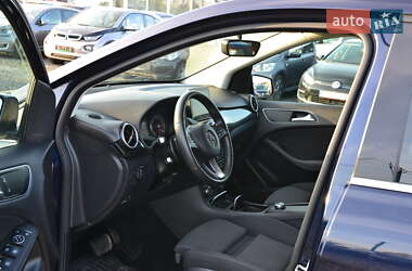 Хетчбек Mercedes-Benz B-Class 2017 в 
