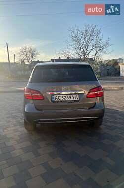 Хэтчбек Mercedes-Benz B-Class 2015 в 