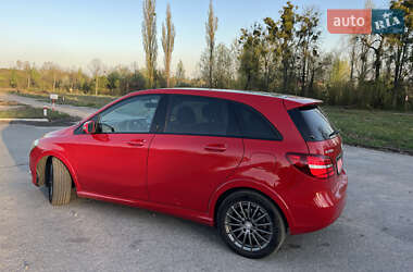 Хетчбек Mercedes-Benz B-Class 2016 в 
