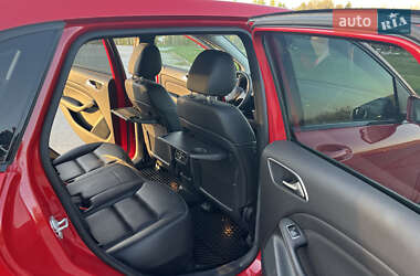 Хетчбек Mercedes-Benz B-Class 2016 в 