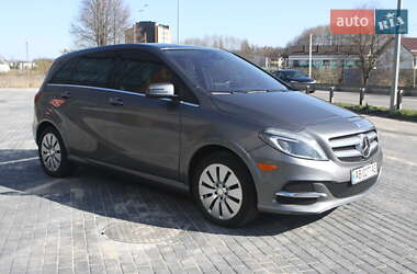 Хэтчбек Mercedes-Benz B-Class 2015 в 