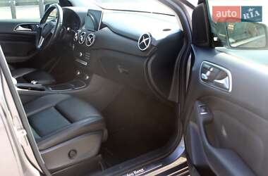 Хэтчбек Mercedes-Benz B-Class 2015 в 