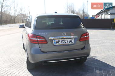 Хэтчбек Mercedes-Benz B-Class 2015 в 