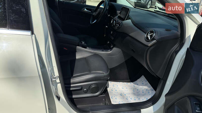 Хетчбек Mercedes-Benz B-Class 2015 в Чернівцях
