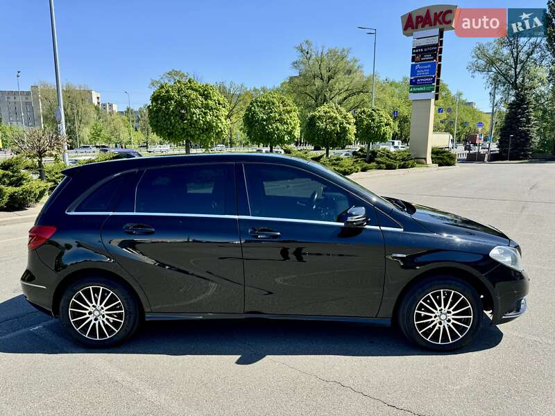 Хэтчбек Mercedes-Benz B-Class 2012 в Киеве фото 3 Хэтчбек Mercedes-Benz B-Class 2012 в Киеве