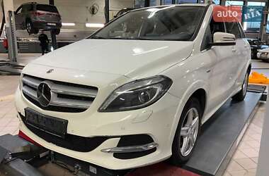 Хэтчбек Mercedes-Benz B-Class 2017 в 