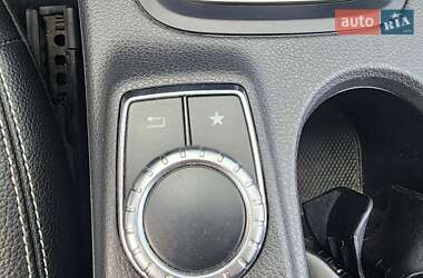 Хетчбек Mercedes-Benz B-Class 2015 в 