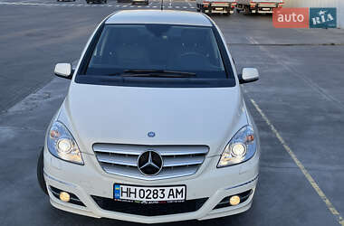 Хетчбек Mercedes-Benz B-Class 2010 в 