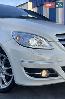 Хетчбек Mercedes-Benz B-Class 2010 в 