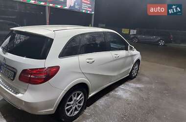 Хетчбек Mercedes-Benz B-Class 2016 в 