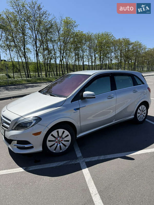 Хетчбек Mercedes-Benz B-Class 2017 в Дніпрі