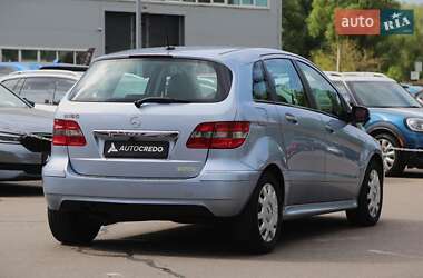 Хетчбек Mercedes-Benz B-Class 2010 в 
