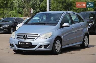 Хетчбек Mercedes-Benz B-Class 2010 в 