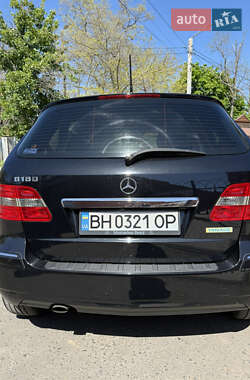 Хэтчбек Mercedes-Benz B-Class 2011 в 