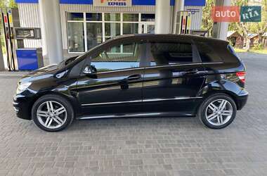 Хэтчбек Mercedes-Benz B-Class 2010 в 