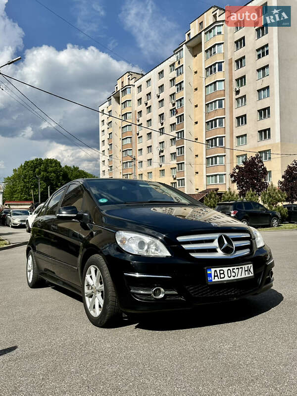 Mercedes-Benz B-Class 2011
