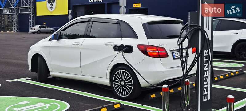 Хэтчбек Mercedes-Benz B-Class 2015 в Чернигове