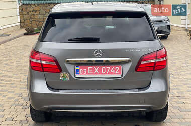 Хетчбек Mercedes-Benz B-Class 2015 в 