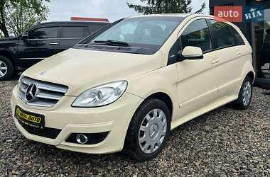 Хэтчбек Mercedes-Benz B-Class 2009 в 