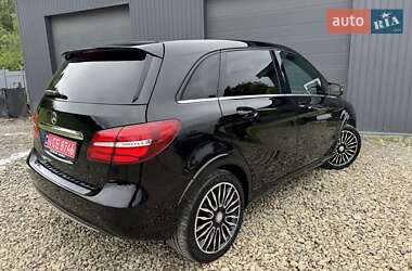 Хетчбек Mercedes-Benz B-Class 2016 в 