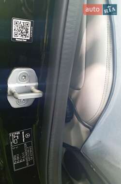 Хэтчбек Mercedes-Benz B-Class 2015 в 