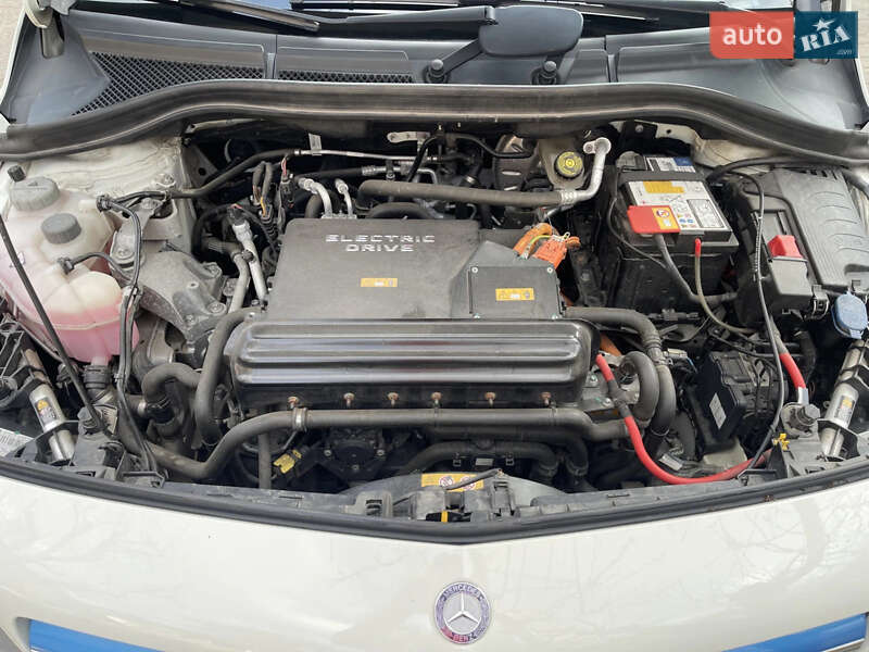 Хетчбек Mercedes-Benz B-Class 2015 в Дніпрі