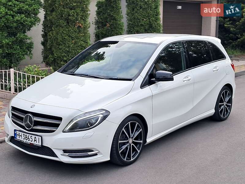 Mercedes-Benz B-Class 2012