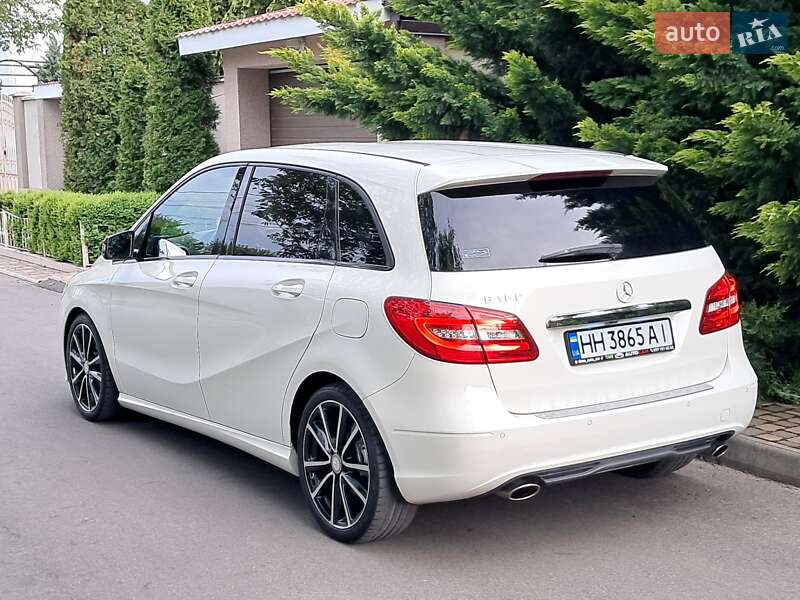 Хэтчбек Mercedes-Benz B-Class 2012 в Одессе фото 5 Хэтчбек Mercedes-Benz B-Class 2012 в Одессе