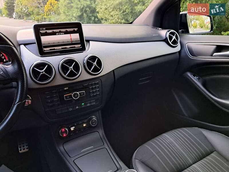 Хэтчбек Mercedes-Benz B-Class 2012 в Одессе фото 47 Хэтчбек Mercedes-Benz B-Class 2012 в Одессе