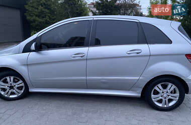 Хетчбек Mercedes-Benz B-Class 2010 в 