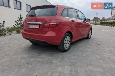 Хэтчбек Mercedes-Benz B-Class 2016 в 