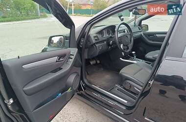 Хэтчбек Mercedes-Benz B-Class 2009 в 