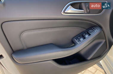 Хэтчбек Mercedes-Benz B-Class 2015 в 
