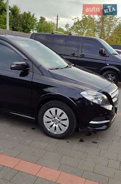 Хэтчбек Mercedes-Benz B-Class 2015 в 