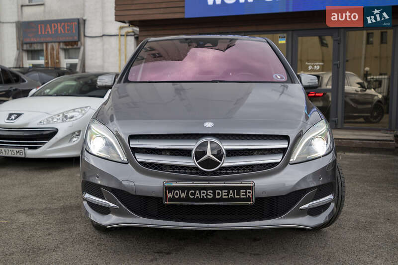 Хэтчбек Mercedes-Benz B-Class 2015 в Киеве