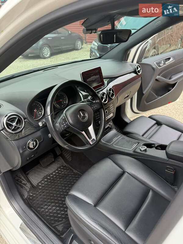 Хэтчбек Mercedes-Benz B-Class 2017 в Ивано-Франковске