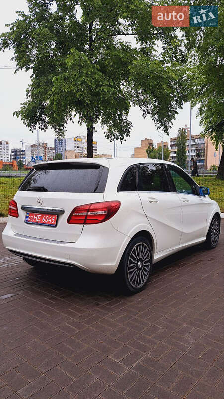 Хэтчбек Mercedes-Benz B-Class 2015 в Киеве