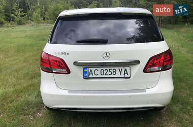 Хэтчбек Mercedes-Benz B-Class 2017 в 